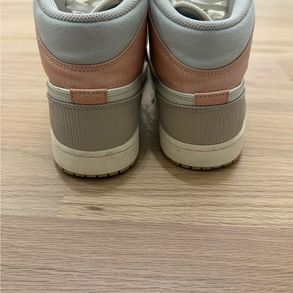 Jordan 1 Mid Milan’s (RARE) - Picture 5 of 9